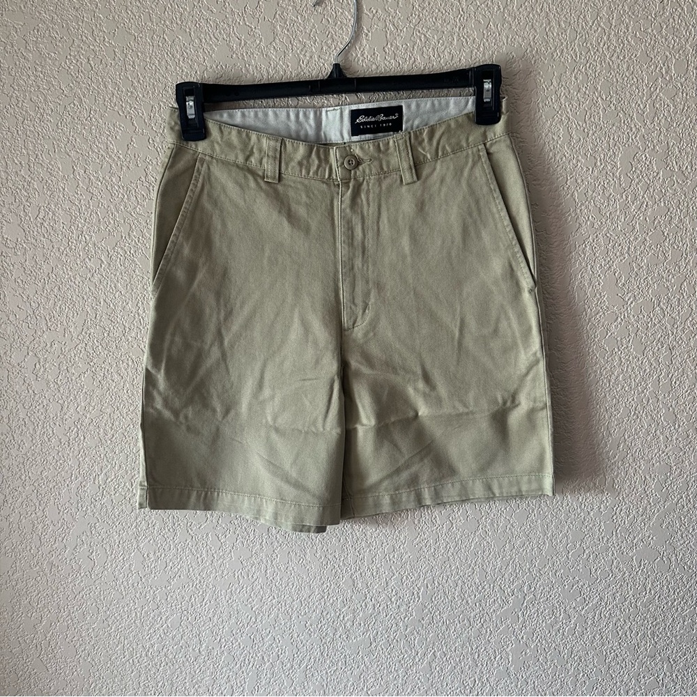 Size 30 men’s Eddie Bauer shorts